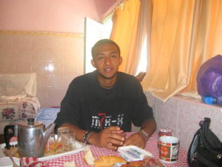 yaw sbah lkhir lol mbawek b n3ass
