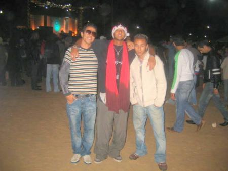 hna f wahed scene f b7ar kano fiha fnair